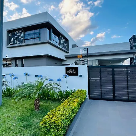 Villa Palmeras - 4 Bedrooms Ac Modern Luxury Villa